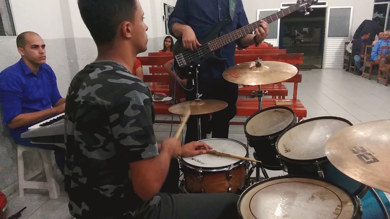 Com muito louvor Cassiane (Drum)