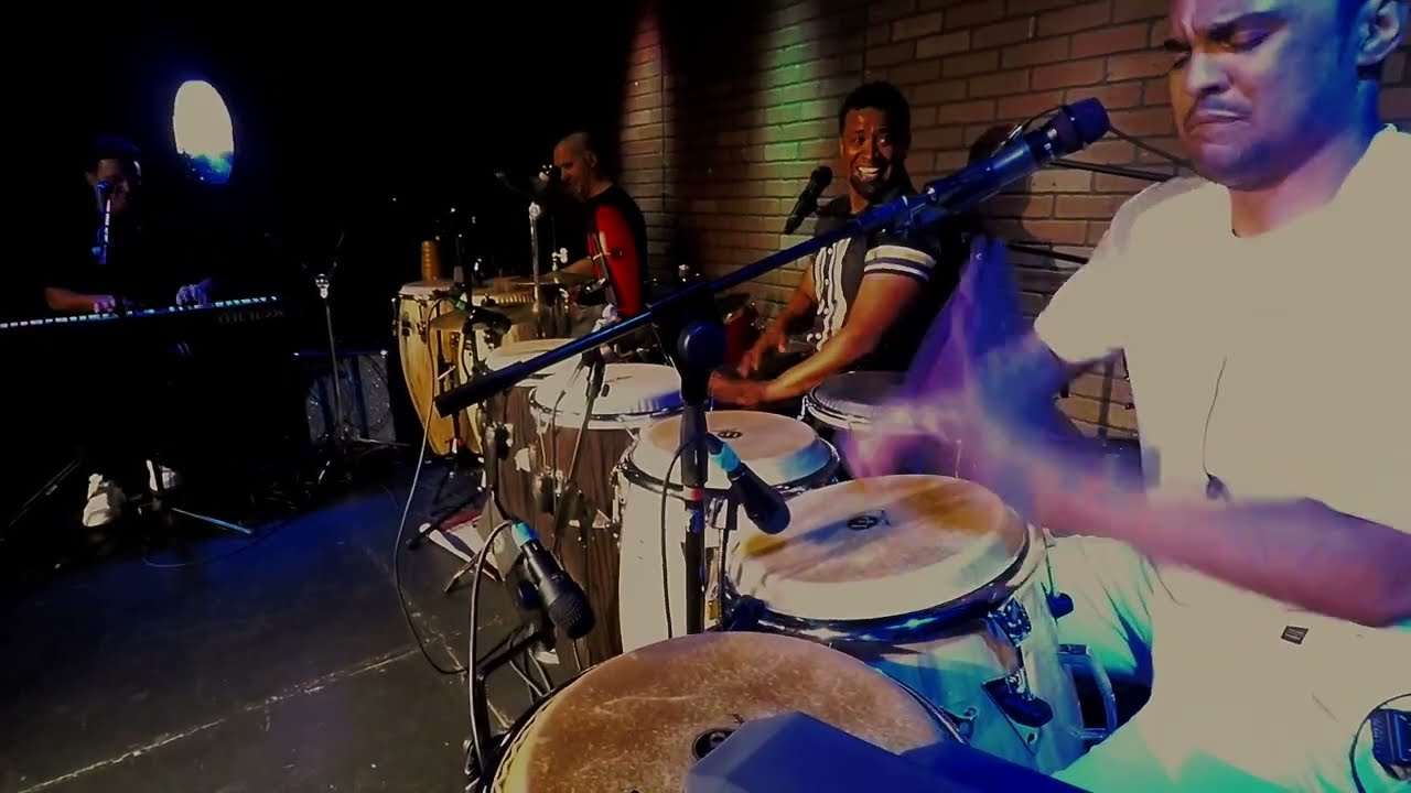Me4dra/Quiz&aacute;s, quiz&aacute;s......Roberto Vizcaino Jr