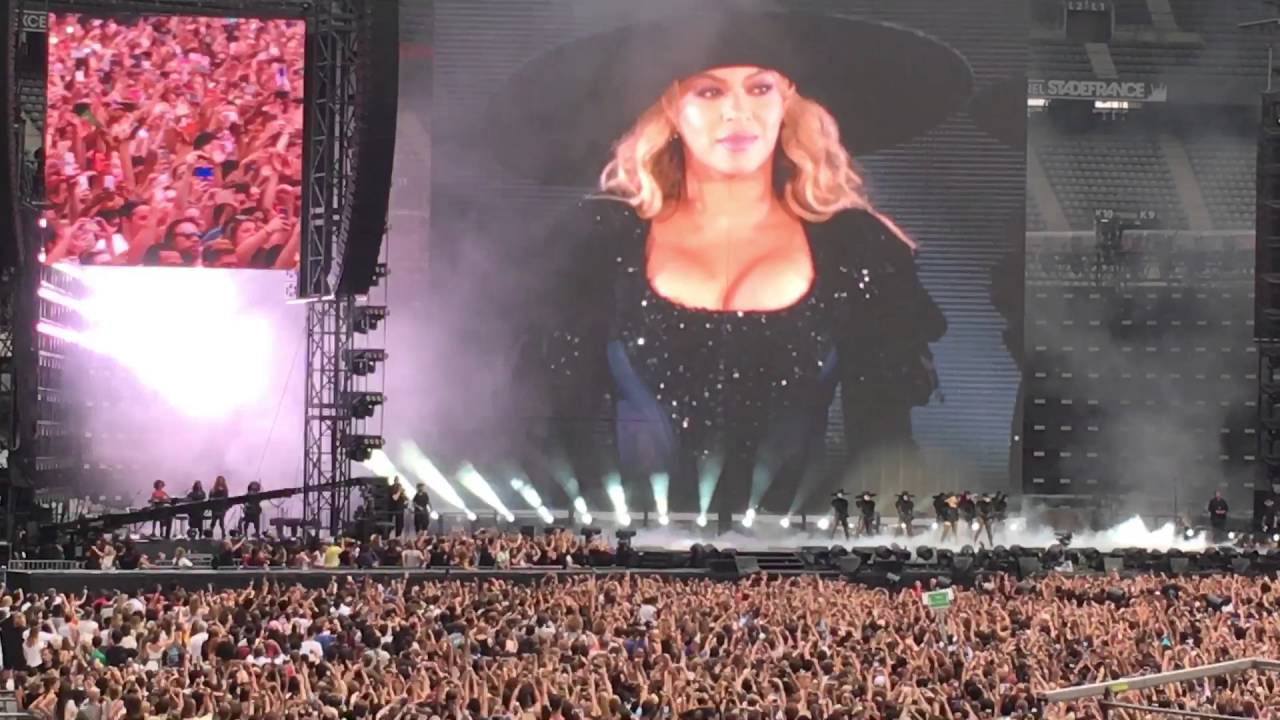 Beyoncé_Intro & formation / Paris stade de France