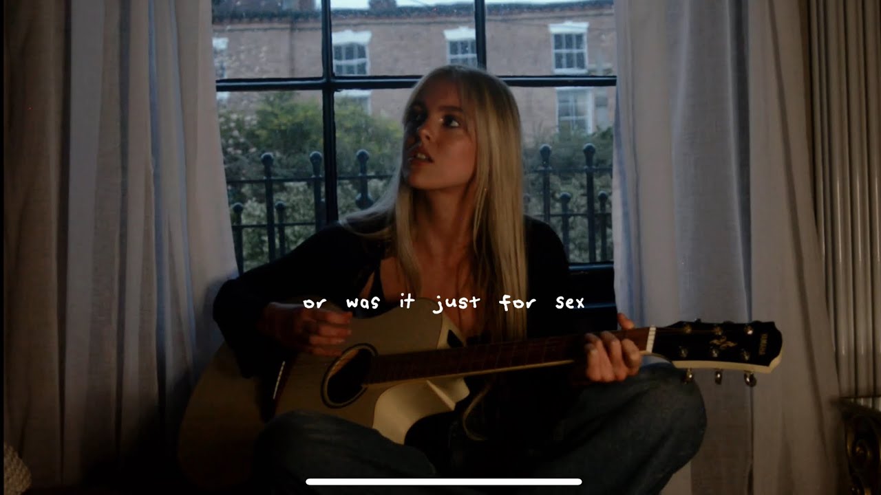 birthday text - ISOLABELLA (Offical Lyric Video)