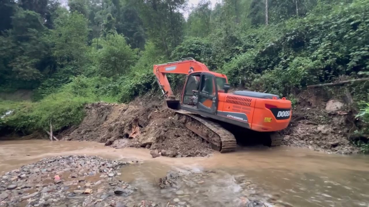 छोटो नया लिसंखु अत्तरपुर जोड्ने सडक २०८१-०६-१७