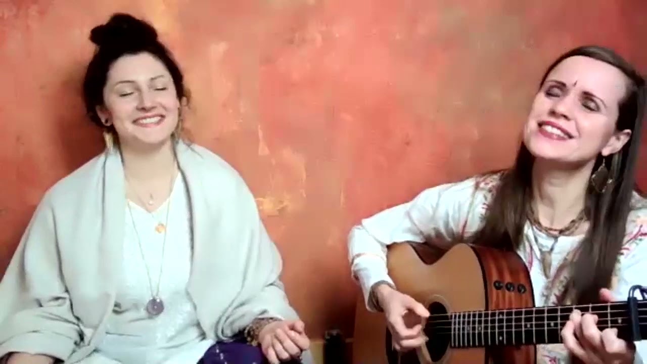 ĀKĀŚA · Alchemy of Sound Aleah Gāndharvikā und Jess Ambā, Mantras for Peace 2021