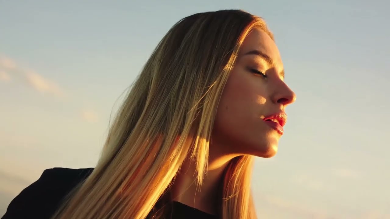 LUNA - MUSIC