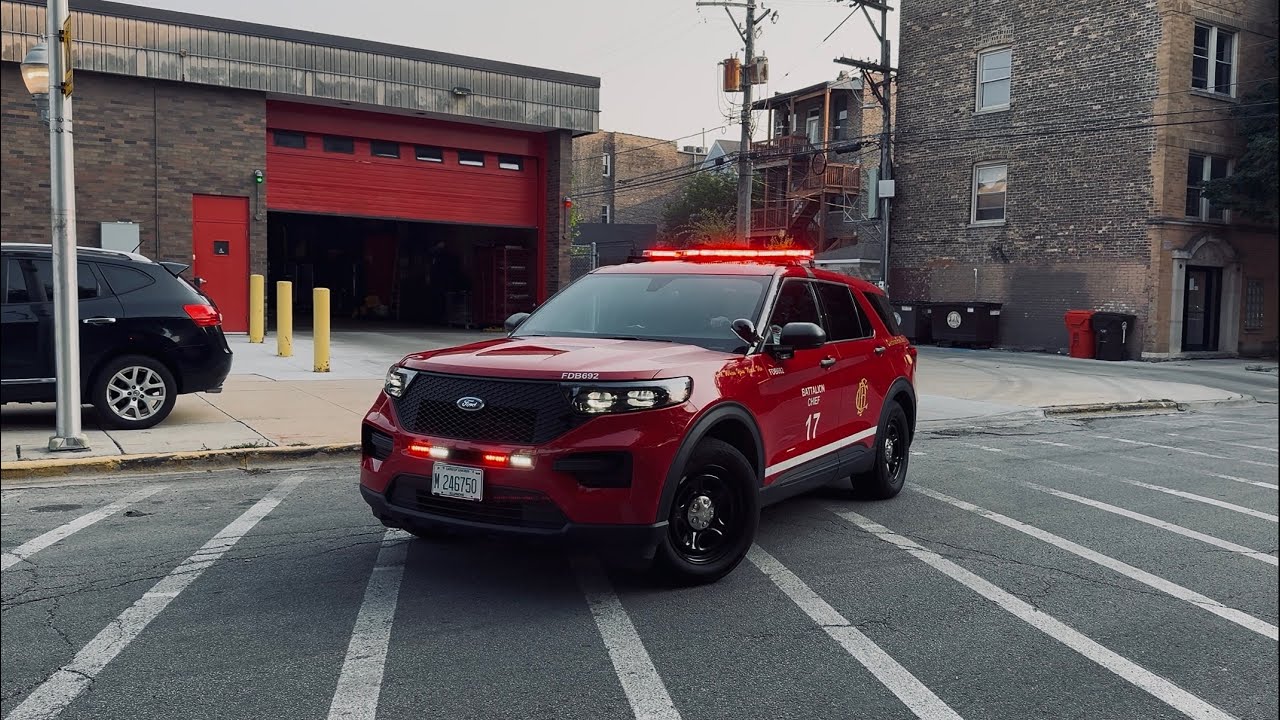 🔥FIRE IN HI-RISE🔥Chicago fire department Truck 28 Battalion 17 responding 