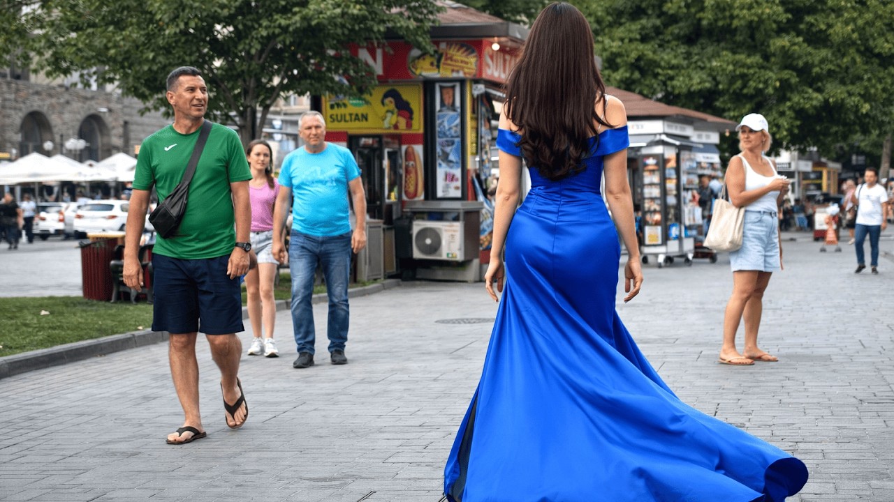 Эта прекрасная женщина шокировала публику на улицах! Реакции с улиц ❤️