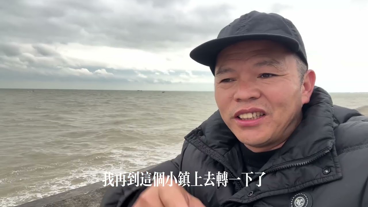 找到海邊的露營地，很多過冬的候鳥，吃住在房車床車上。海邊風景絕美