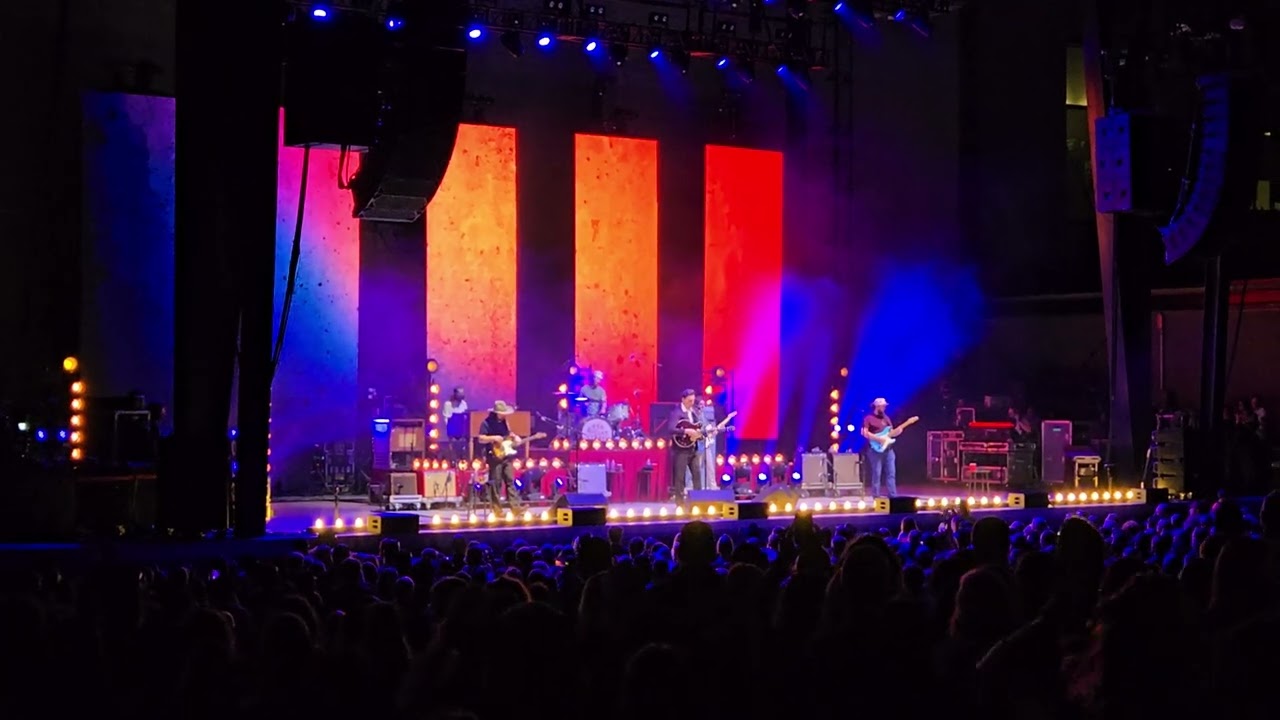Red Clay Strays - Til Things Get Right - The Astro Amphitheater, La Vista, NE 9-20-2025