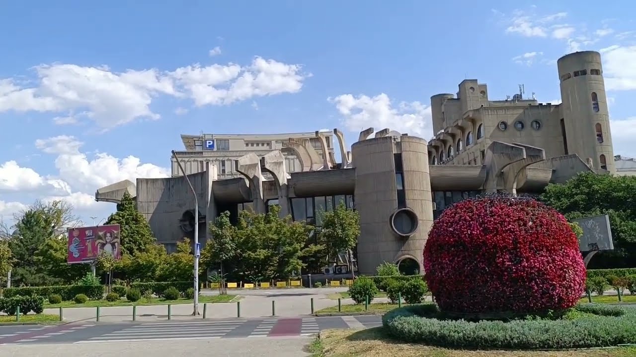 Skopjeko posta eta telekomunikazioen bulego nagusia. Telecommunication Center and post office Skopje