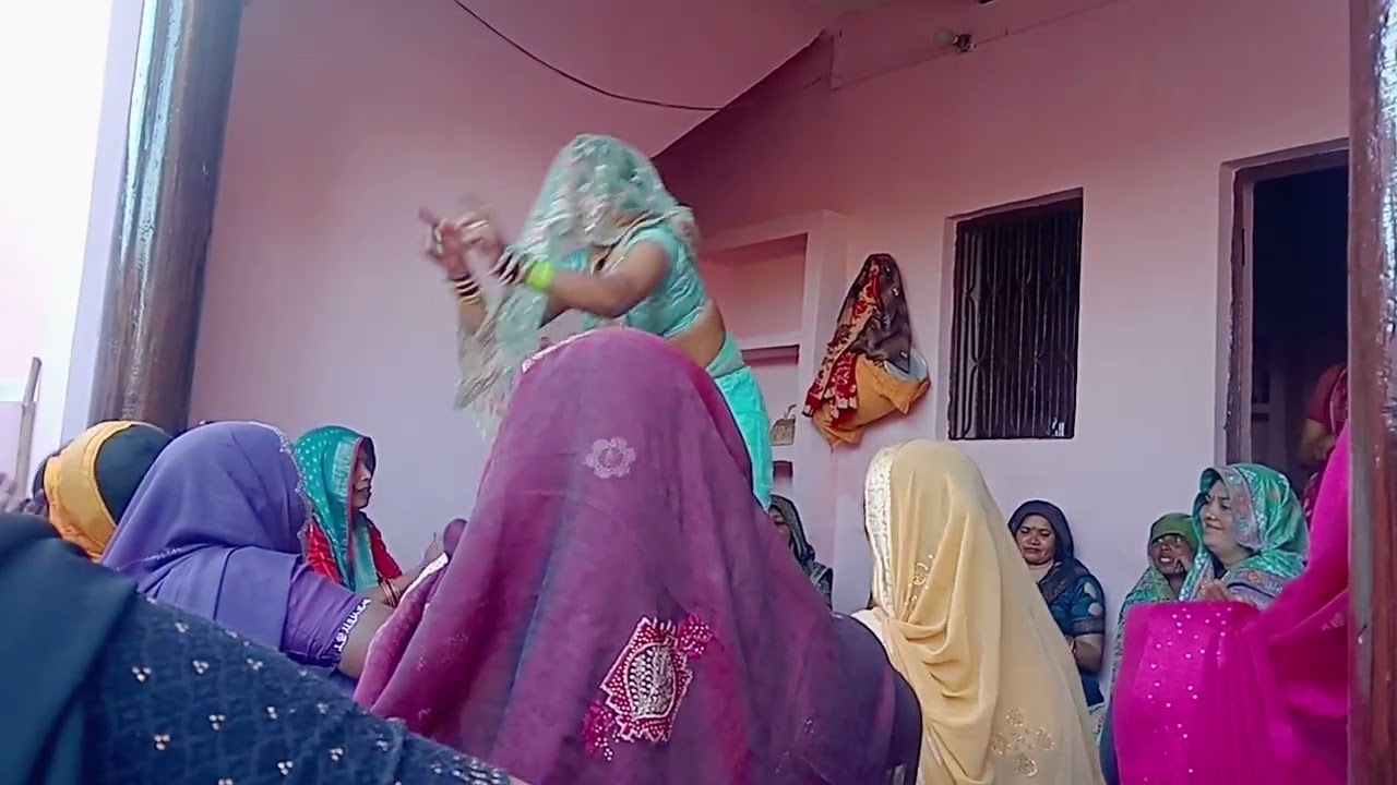 सुपर देहाती नाच गीत इसको ज्यादा से ज्यादा देखें कृपया हमारे चैनल को सब्सक्राइबकरें और ऐसी वीडियो है