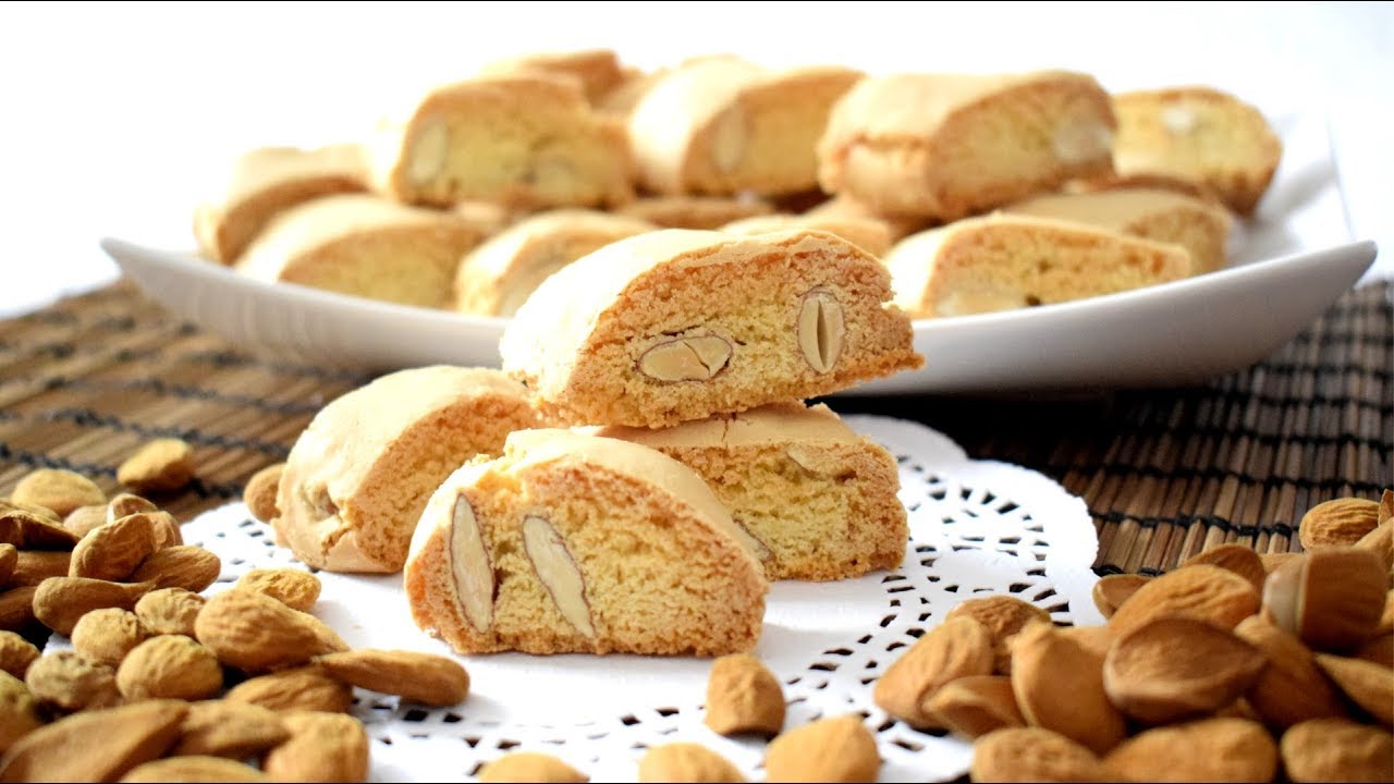 CANTUCCI MORBIDI ALLE MANDORLE