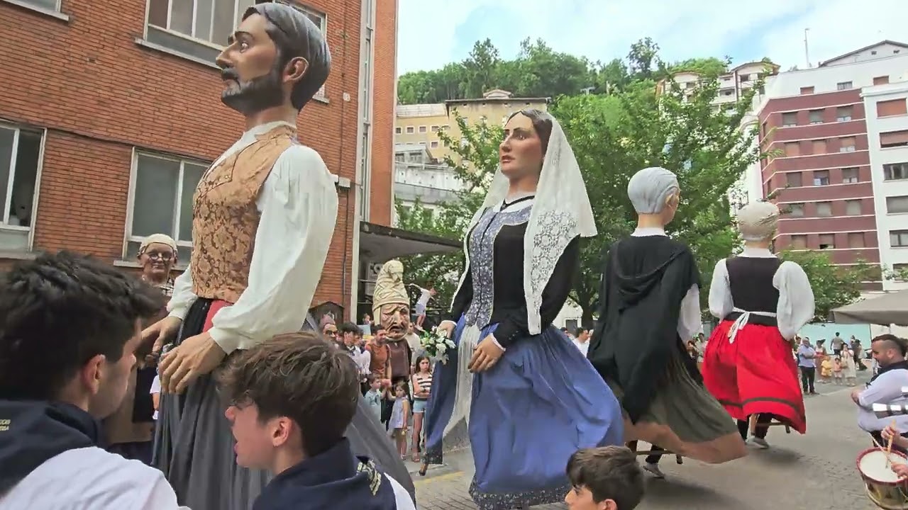 Gigantes de Buztintxuri- ko Erraldoiak, Sanjuanes de Eibar- ko Sanjuanak, 2025. Eibar.