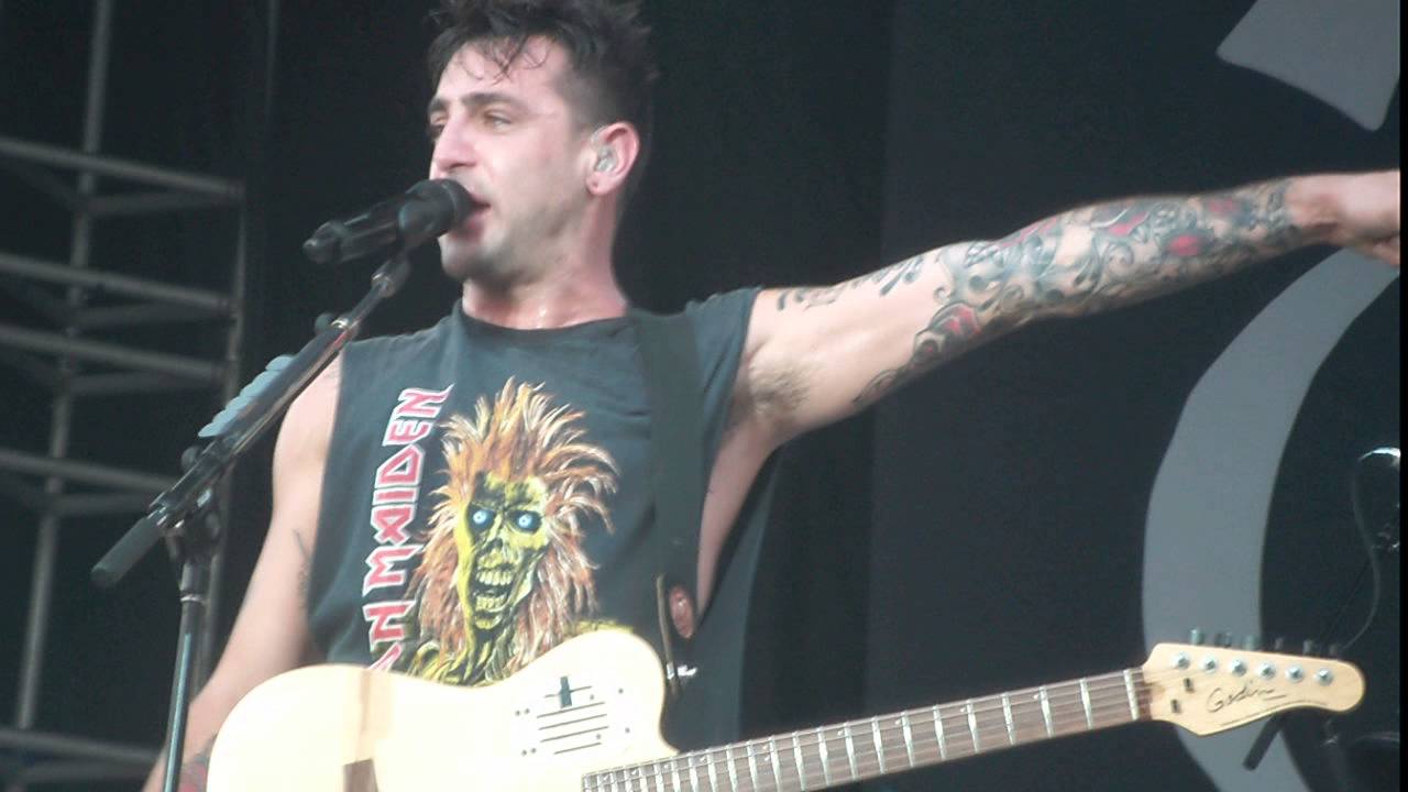 Hedley - Space oddity/Hands up Belleville (Big Music Fest) 2013