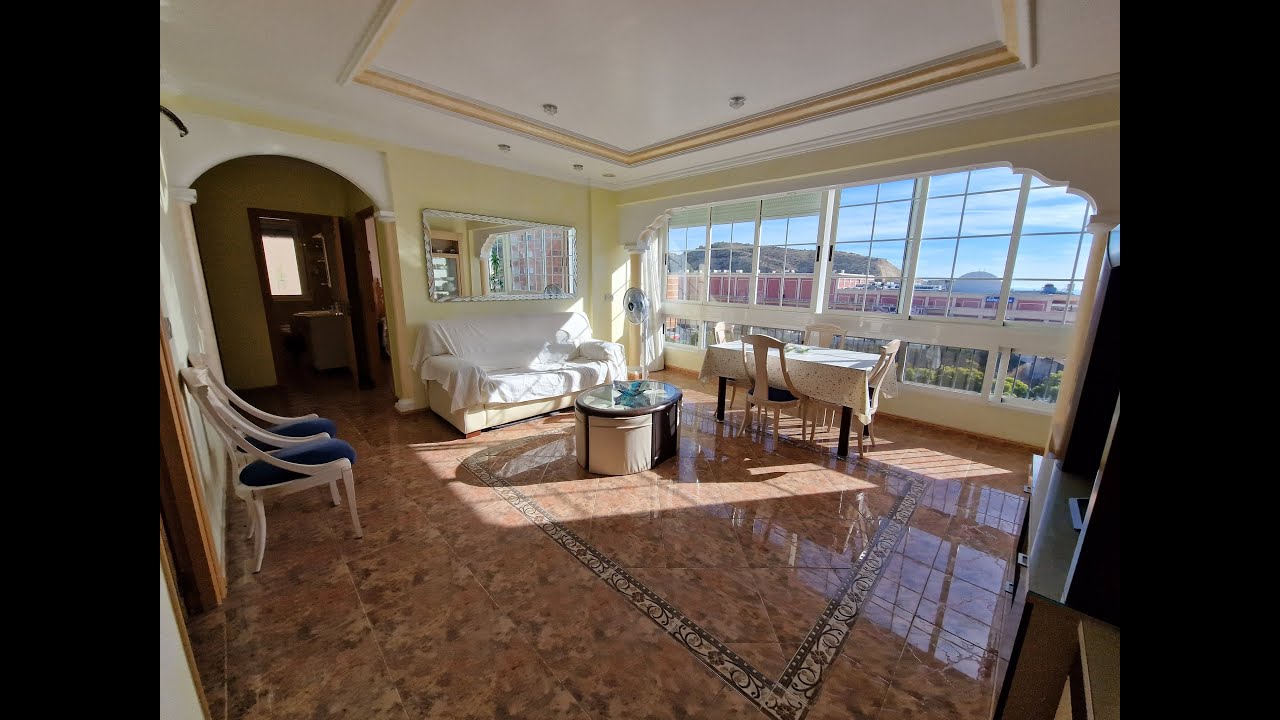 Alquiler de temporada, con vistas al mar. 950€/mes.