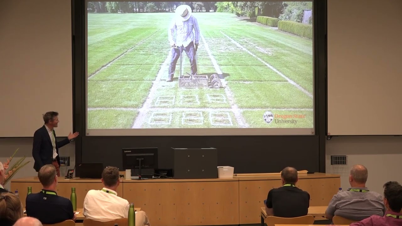 Broadleaved weed control on golf course fairways without herbicides