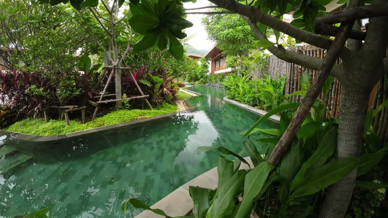 A RETREAT FROM REALITY - The Retreat Resort, Koh Chang, Thailand