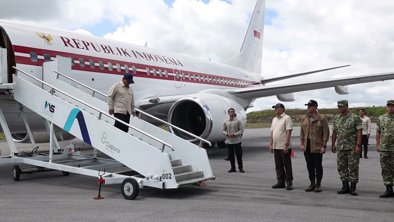 Presiden Prabowo Tiba di Bandara Silangit
