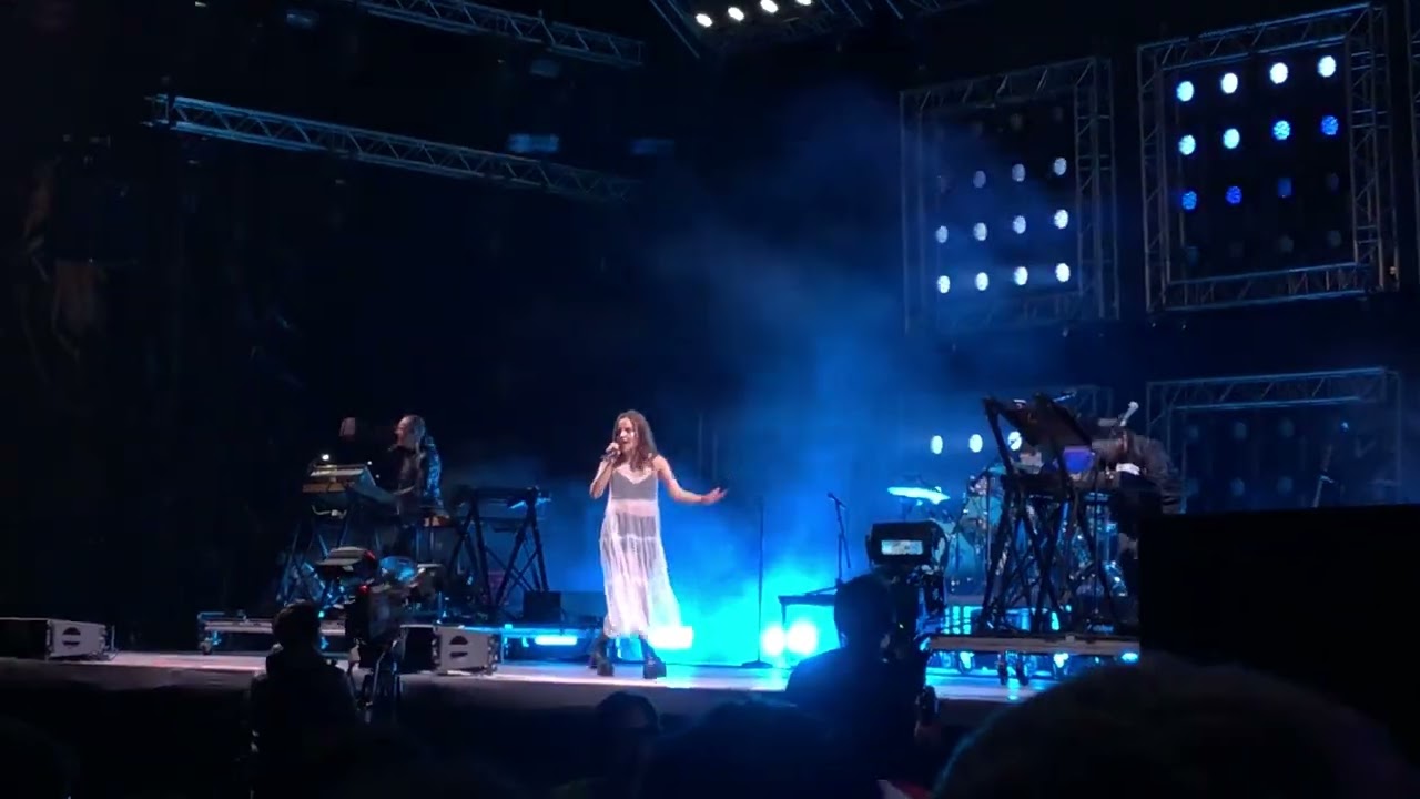 Chvrches - Get Out (Primavera Sound 2018)