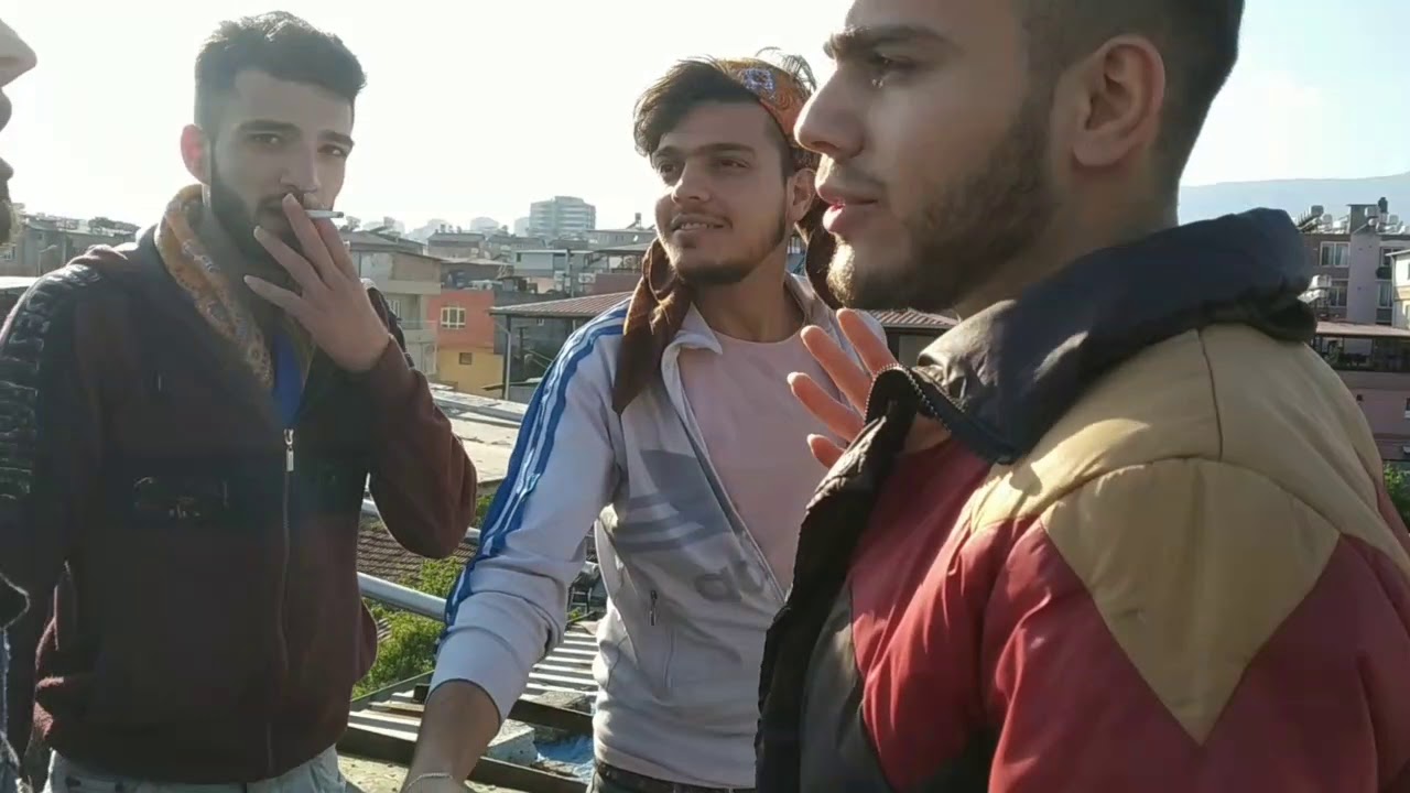 كشيش كذب هاد مو كشيش حمام طلع شيخ الكار بدو مين يعلمو شوفو يلي صار 🌹🌹😘