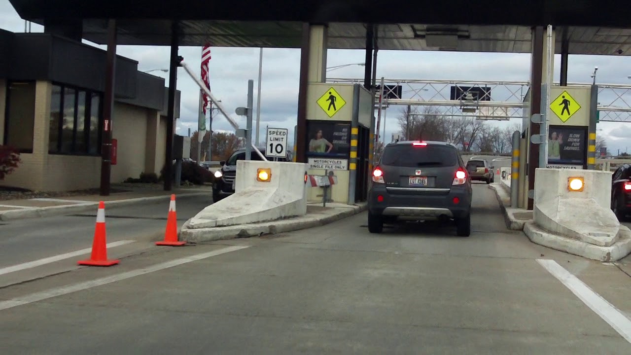 Ohio Turnpike (Exit 152) eastbound/inbound
