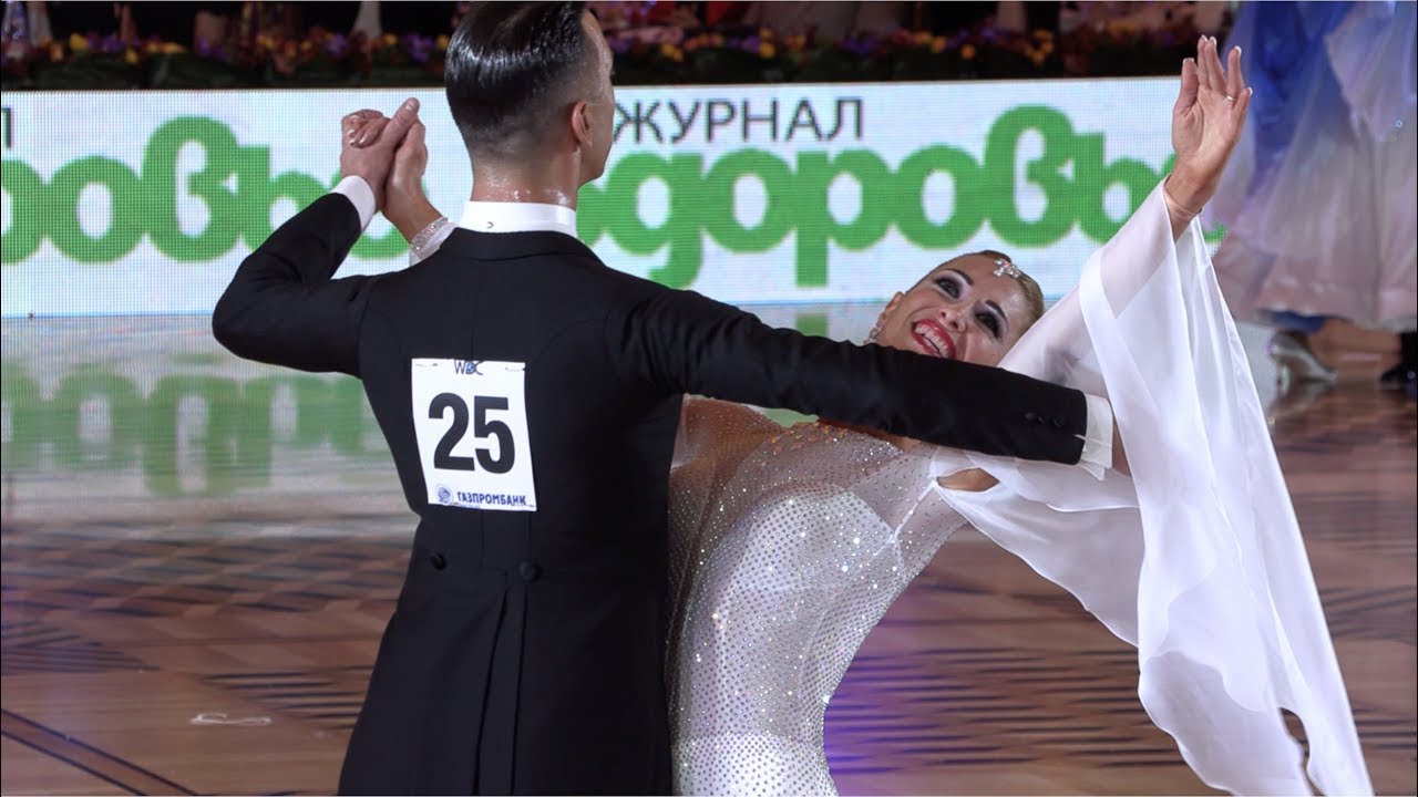 Andrea Ghigiarelli - Sara Andracchio GBR, Viennese Waltz | Championship Professional Ballroom
