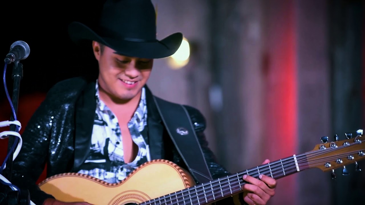 CUMBIA DEL INDIO (en vivo) Grupo Identidad
