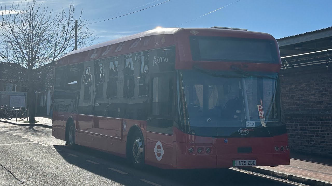 A look into the brand new B12 bus model | EYX2 LA75ZDC | Route 312