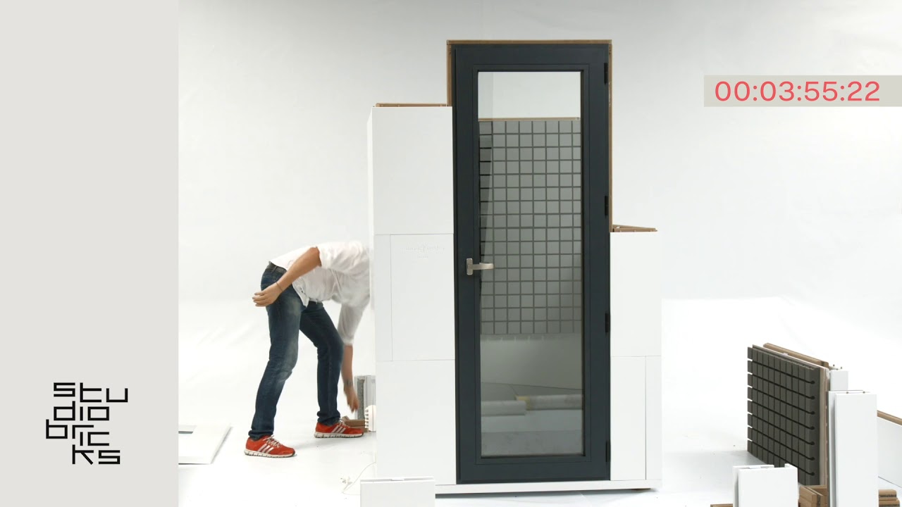 STUDIOBRICKS ONE & ONE Plus   WATCH US BUILD THE BOOTH IN 7,5 MINUTES