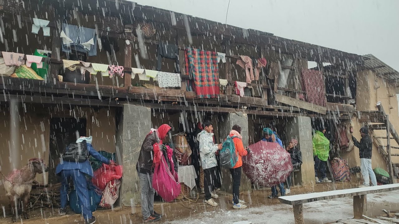 Best life In The himalayan Mountain Village During The Heavy Snowfall Time || Village Documentry🇳🇵
