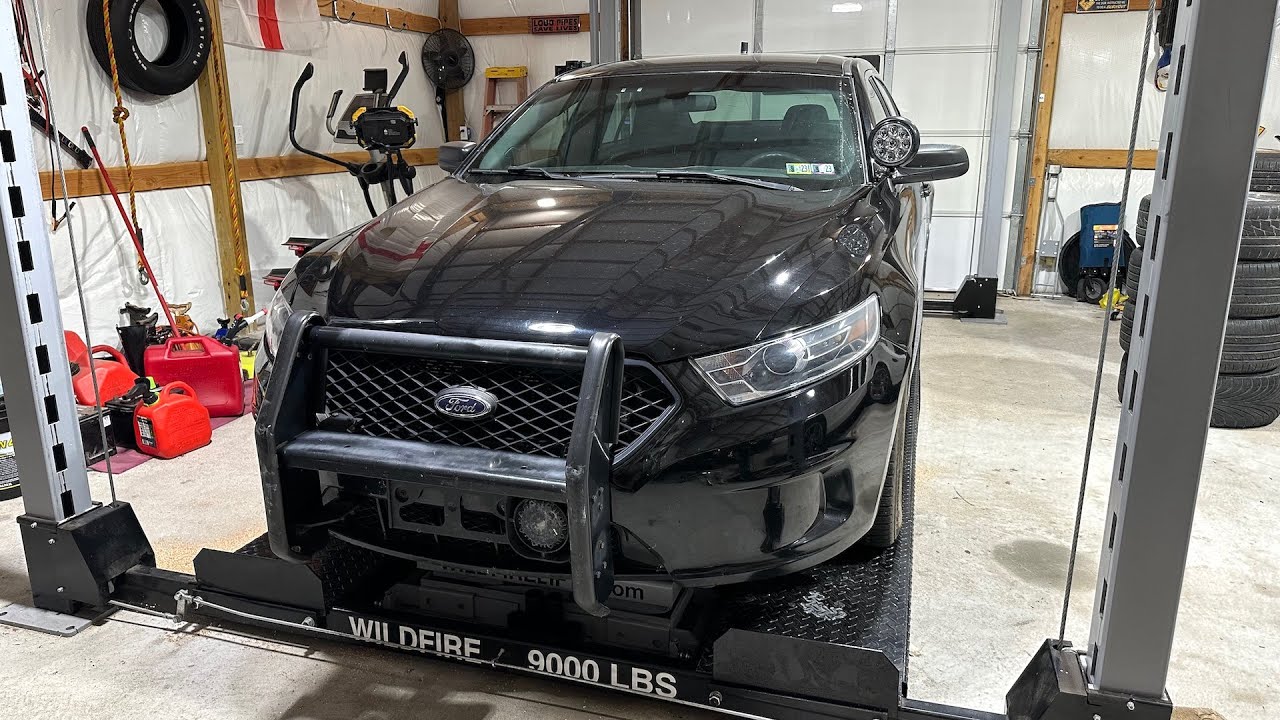 Fixing the Siren on my Cheap Twin Turbo Police Car Revealed HIDDEN STROBE LIGHTS! Ford Taurus SHO!