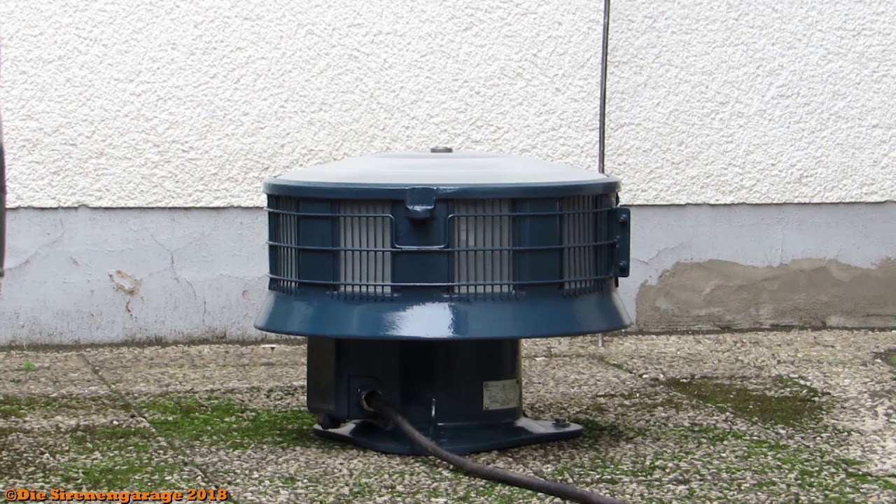 Eine Hörmann E57 mit Volldampf! Sirenenprobe E57 vom 20.01.2018