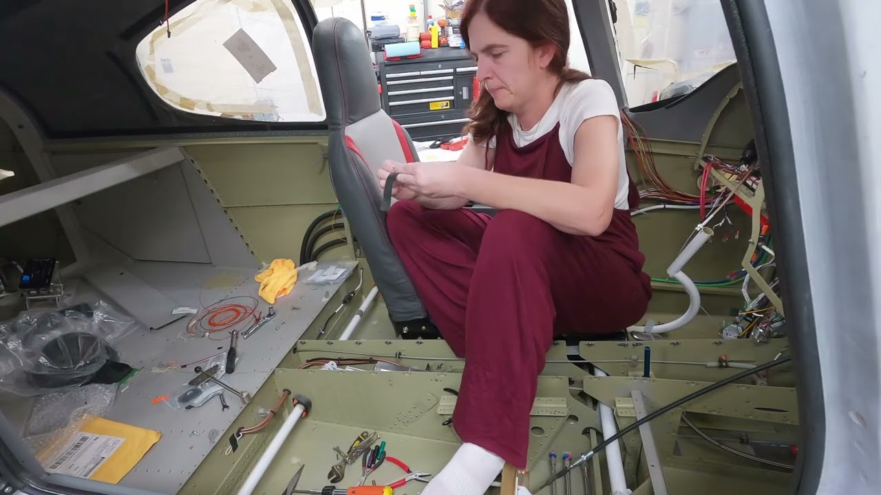 RV10: Avionics 33
