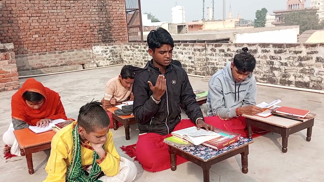 रुद्राष्टाध्याई द्वितीय अध्याय सस्वर पाठ अभ्यास। सरल भागवत विद्यालय वृन्दावन 