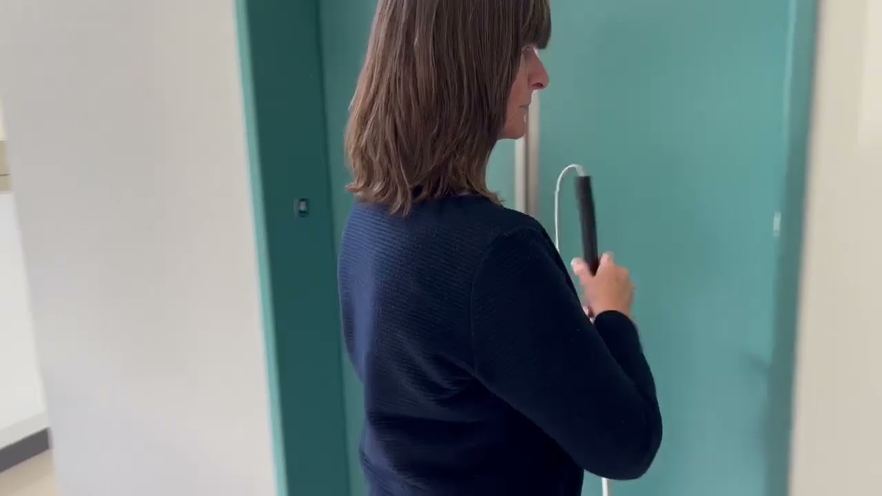 Deafblind tips 9 - Ross House lift
