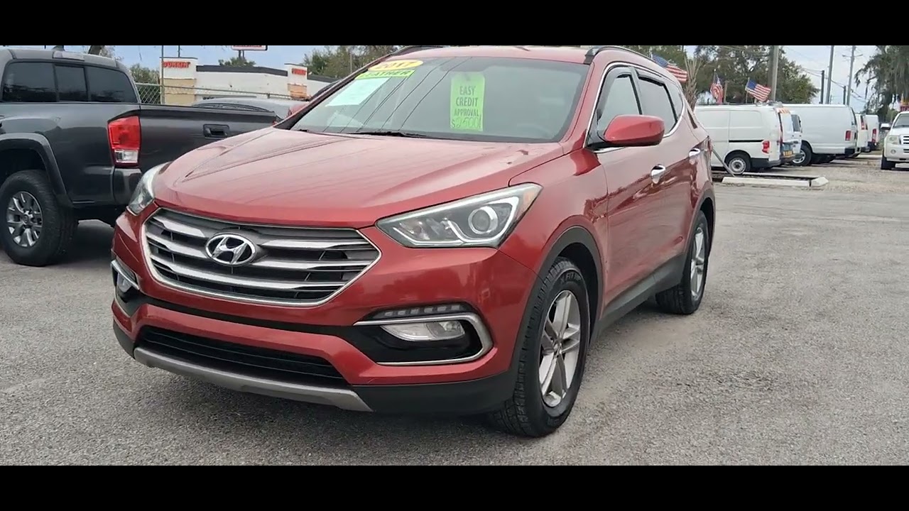 17 HYUNDAI SANTA FE.  STOCK# 11970