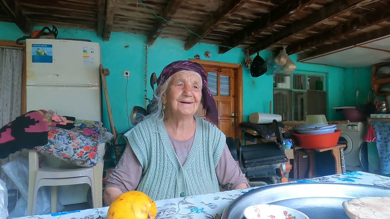 KÖYDE ANANEM YOĞURTLAMA YAPMIŞ