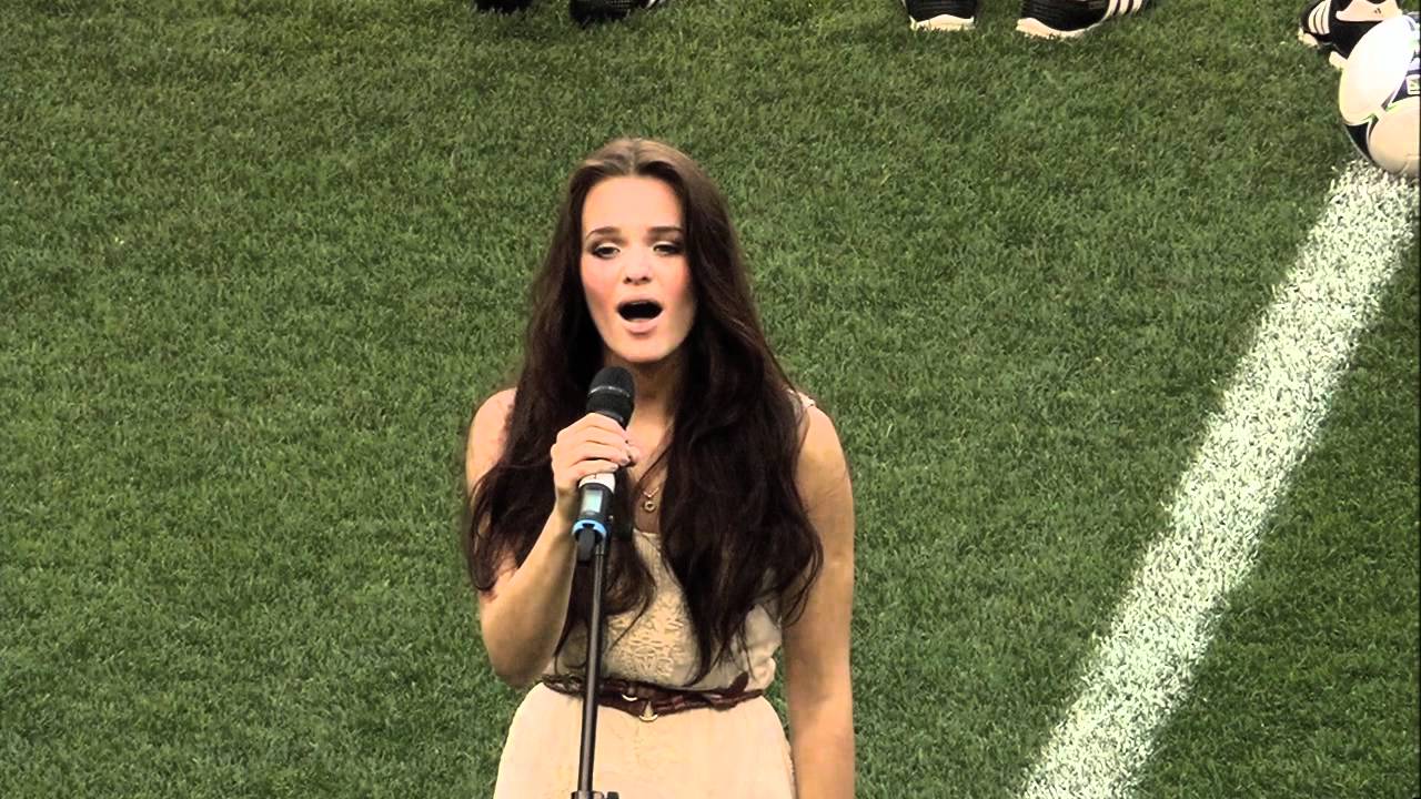Getter Jaani singing National Anthem at New York R