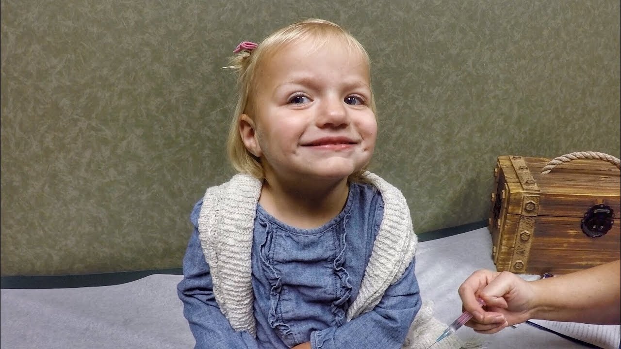 😄 FEARLESS TWO-YEAR-OLD SMILES THROUGH FLU SHOT AND BUILDS MY LITTLE PONY 🎠