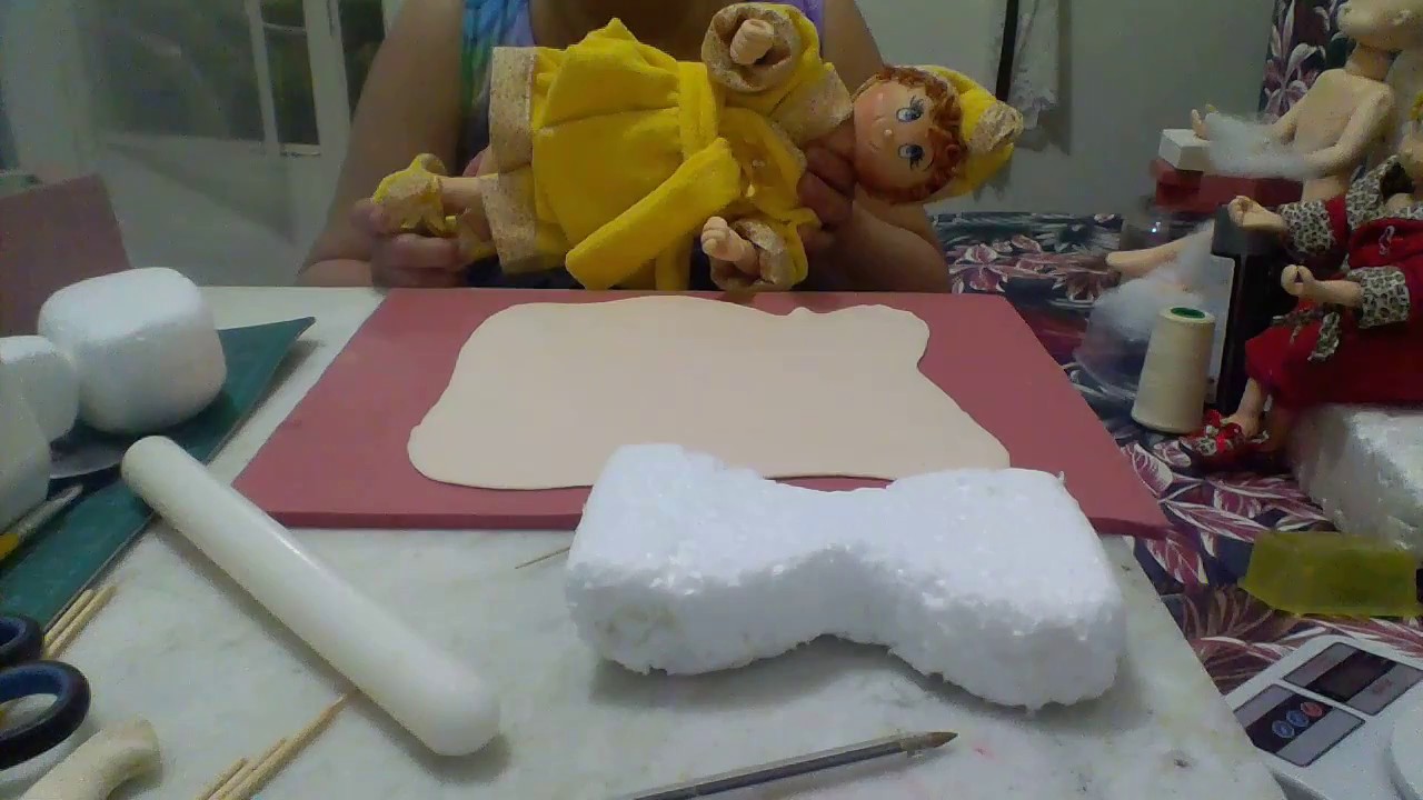 BONECA PORTA PAPEL HIGIÊNICO DE BISCUIT PARTE 1