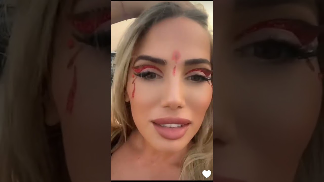 Manon Marsault Tanti à Dubaï : 28 Octobre 2023 Halloween avec les Garcia 1