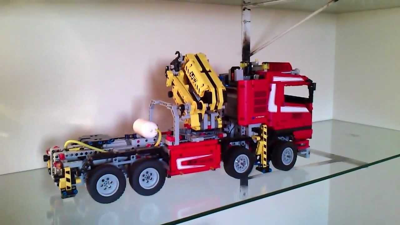 Lego Technic 8258 - Crane Truck - Pneumatic Direction - Motorized Power Functions - Part 3