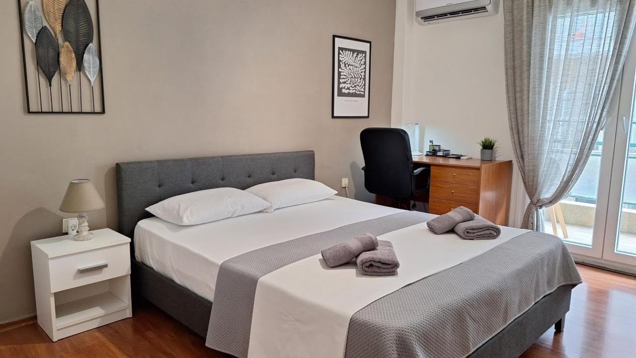 Cozy apartment in the City Center | Thessaloniki, Greece | Hotel Review 🛏️