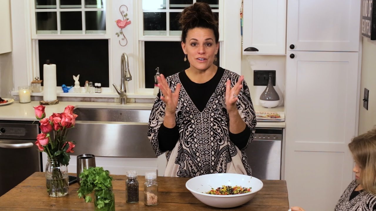 HOW TO MAKE CORN SALSA WITH SKYLYNN FLOYD