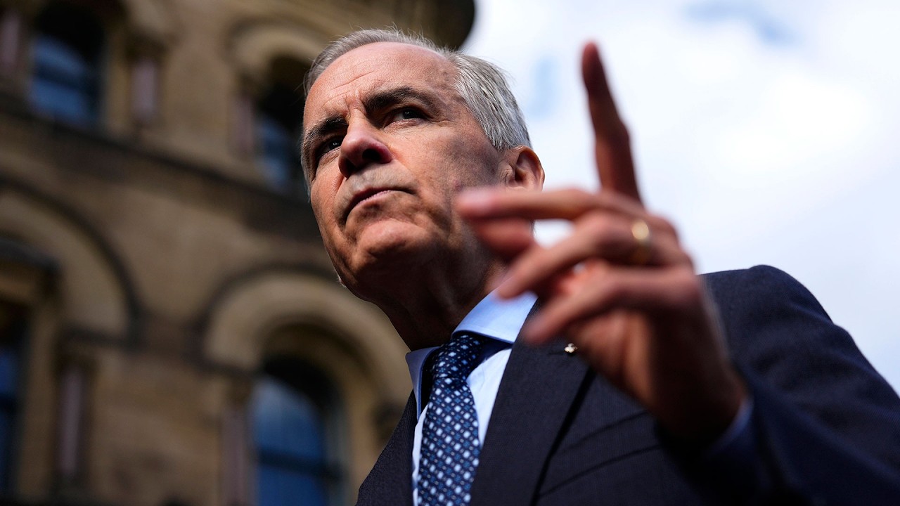 Mark Carney makes major manufacturing announcement in Thunder Bay, Ontario