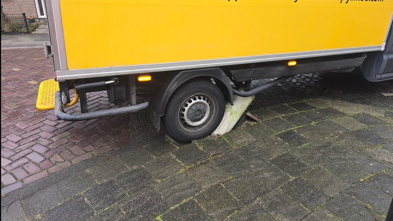 #takelverhalen 91: Weer een bezorgbus op een paal