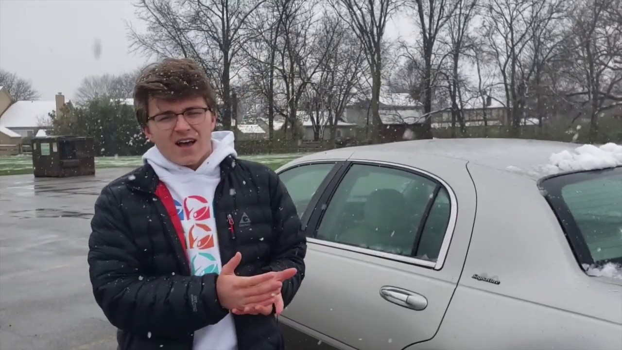 Why You Need To Buy A Lincoln Town Car Right Now