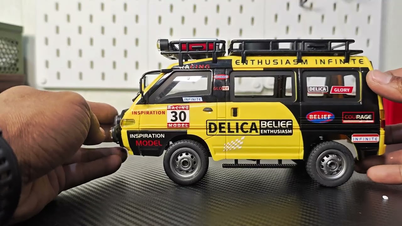 MITSUBISHI DELICA JXC 4WD RC Crawler Unboxing & Test Run: Is This the New WPL Killer?