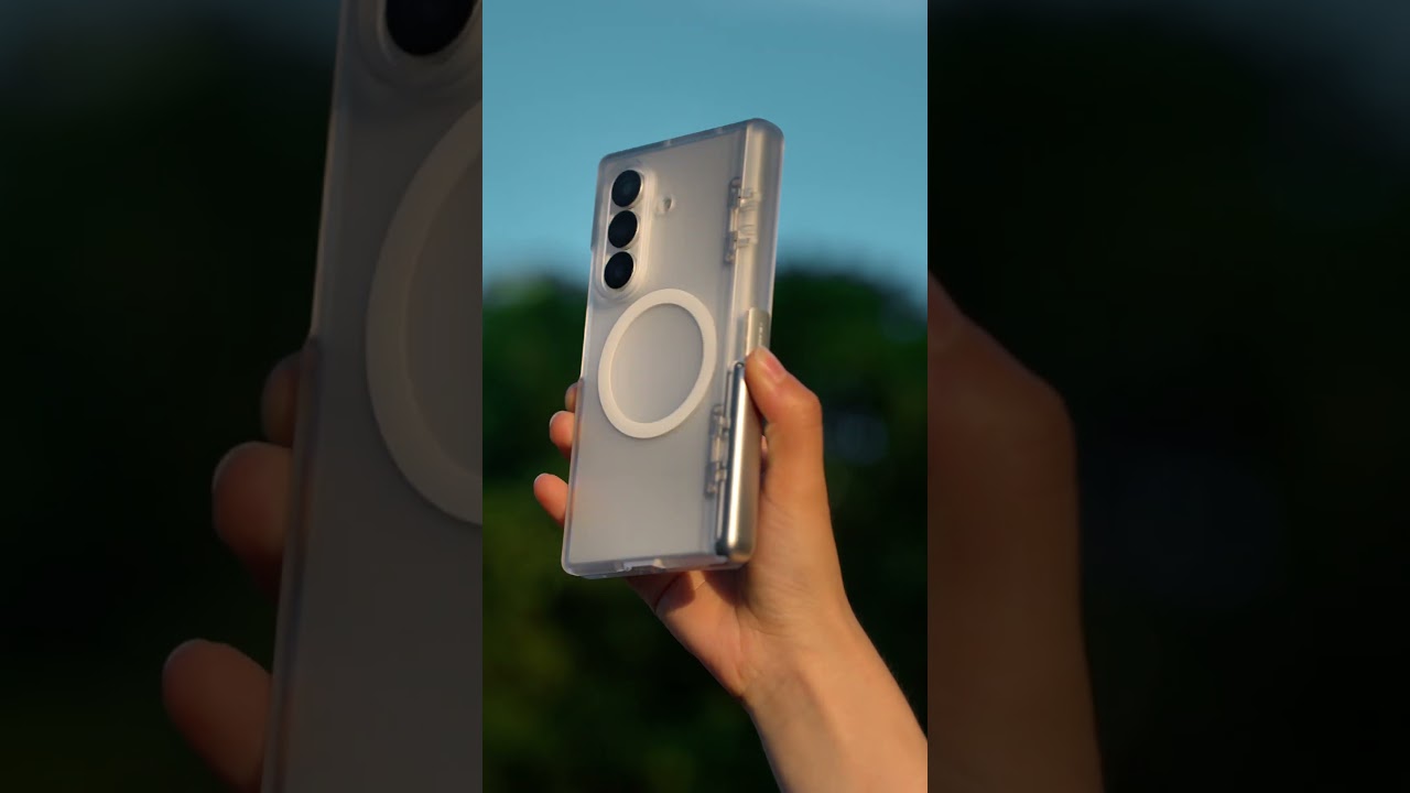 i-Blason Cosmo Case — Clear, Slim, and Resistant to Yellowing👀