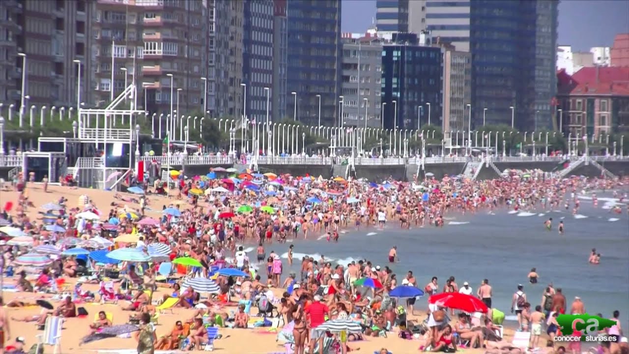 La Playa de San Lorenzo en Gijón / Xixón