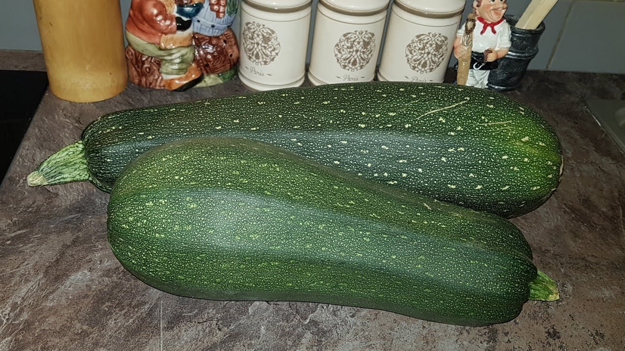 طريقتي البسيطة والسهلة في تخزين أو تجميد القرع الاخضر 🥒🥒🥒