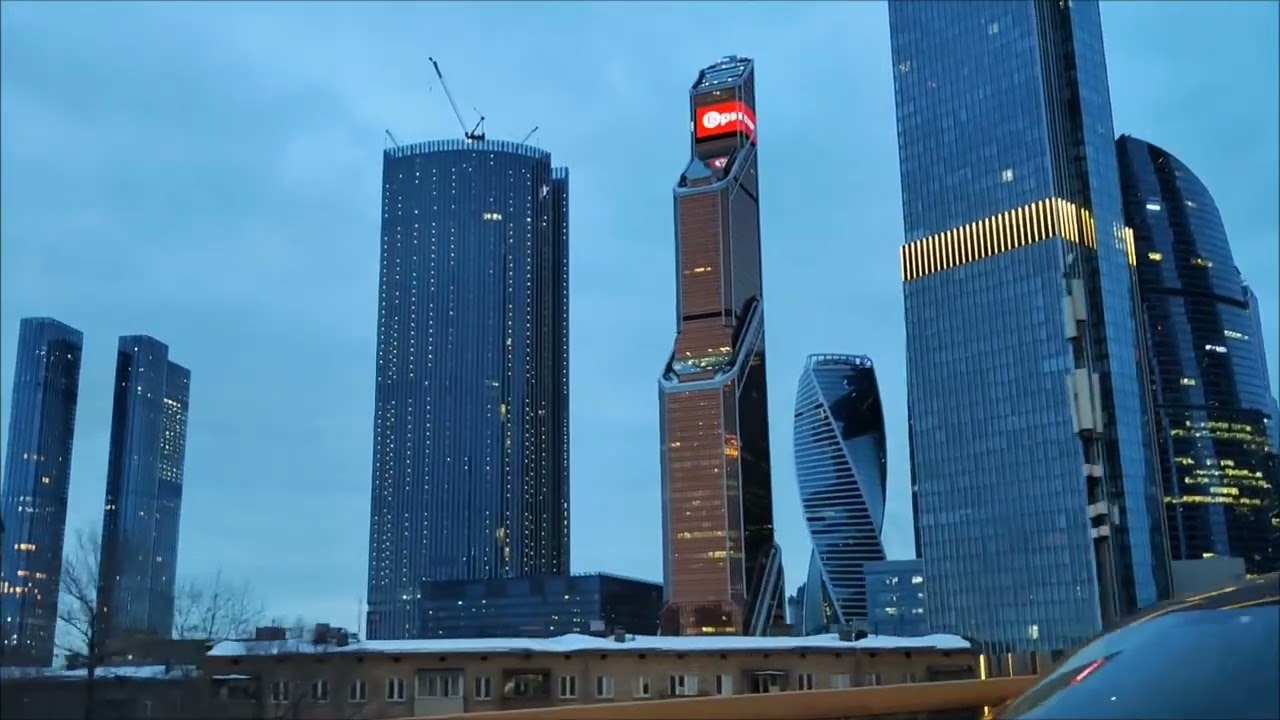 Утренняя Москва из окна автомобиля #москва #прогулка #москвасити #улицы#дорога
